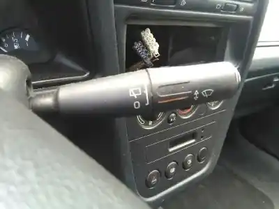 Здавання транспортного засобу peugeot 306 berlina 3/5 puertas (s1) style d року 1995 потужний d9b