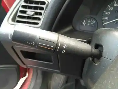 Здавання транспортного засобу peugeot 306 berlina 3/5 puertas (s1) style d року 1995 потужний d9b