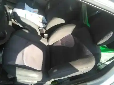 Здавання транспортного засобу renault clio ii fase i (b/cbo) 1.9 d alize року 1999 потужний f8q