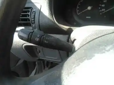 Здавання транспортного засобу renault clio ii fase i (b/cbo) 1.9 d alize року 1999 потужний f8q