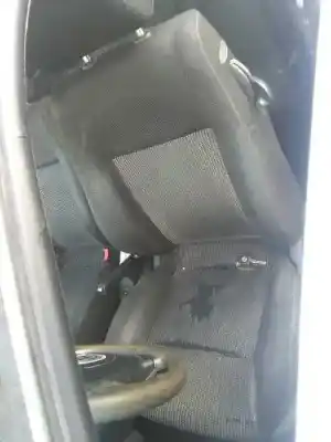 Sloopvoertuig volkswagen golf iv berlina (1j1) * van het jaar 1999 aangedreven akl