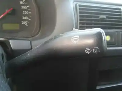 Sloopvoertuig volkswagen golf iv berlina (1j1) * van het jaar 1999 aangedreven akl