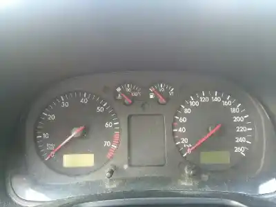 Sloopvoertuig volkswagen golf iv berlina (1j1) * van het jaar 1999 aangedreven akl