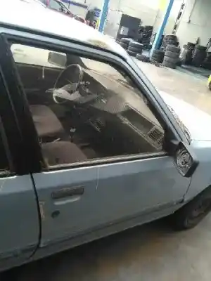 Véhicule à la ferraille peugeot 309 grd de l'année 1988 alimenté d9a
