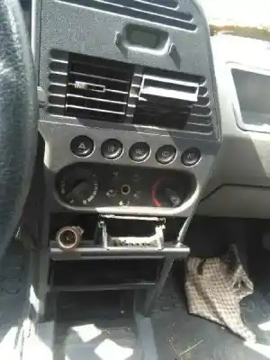 Véhicule à la ferraille peugeot 309 grd de l'année 1988 alimenté d9a