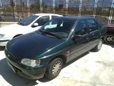 Здавання транспортного засобу ford escort berlina/turnier bravo turnier року 1996 потужний l1e