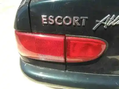 Здавання транспортного засобу ford escort berlina/turnier bravo turnier року 1996 потужний l1e