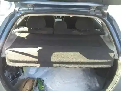 Veicolo di demolizione honda civic berlina 5 (eu7/8) 1.7 ctdi es dell'anno 2004 alimentato 4ee2