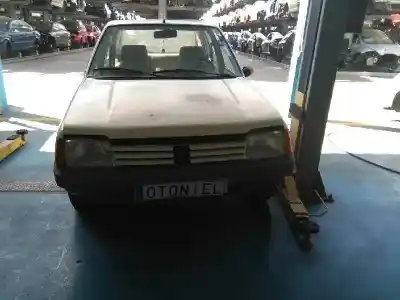 Véhicule à la ferraille PEUGEOT 205 BERLINA 1.1 JUNIOR de l'année 1987 alimenté PT-C