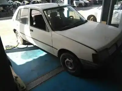 Здавання транспортного засобу peugeot 205 berlina 1.1 junior року 1987 потужний pt-c