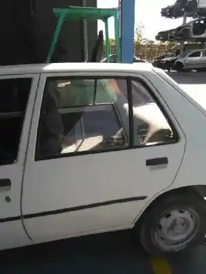 Здавання транспортного засобу peugeot 205 berlina 1.1 junior року 1987 потужний pt-c