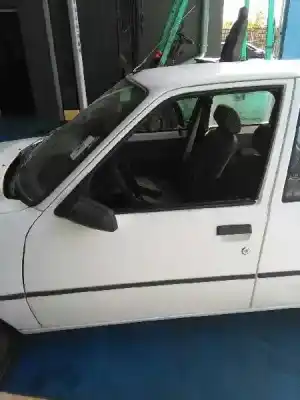 Здавання транспортного засобу peugeot 205 berlina 1.1 junior року 1987 потужний pt-c