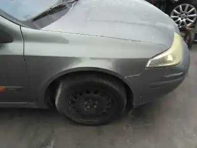 Здавання транспортного засобу renault laguna ii (bg0) authentique року 2001 потужний 