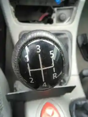 Здавання транспортного засобу renault laguna ii (bg0) authentique року 2001 потужний 