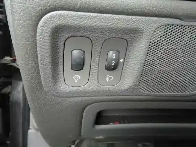 Здавання транспортного засобу renault laguna ii (bg0) authentique року 2001 потужний 