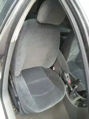 Здавання транспортного засобу renault laguna ii (bg0) authentique року 2001 потужний 