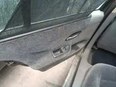 Здавання транспортного засобу renault laguna ii (bg0) authentique року 2001 потужний 