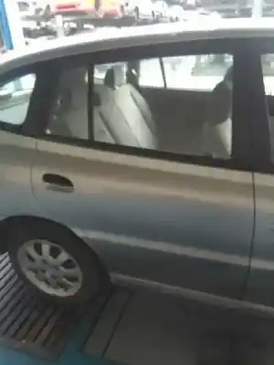 Veículo de Sucata kia rio rs berlina do ano 2004 alimentado a3d