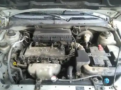 Veículo de Sucata kia rio rs berlina do ano 2004 alimentado a3d