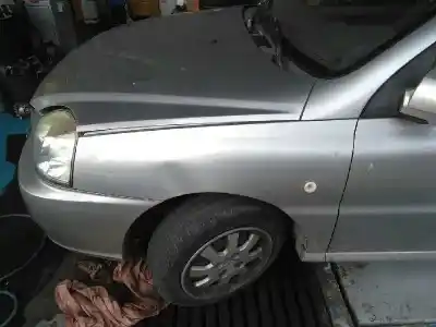 Veículo de Sucata kia rio rs berlina do ano 2004 alimentado a3d