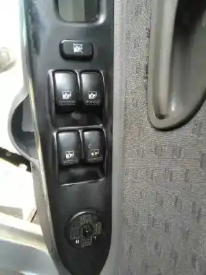 Veículo de Sucata kia rio rs berlina do ano 2004 alimentado a3d