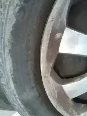 Veículo de Sucata kia rio rs berlina do ano 2004 alimentado a3d