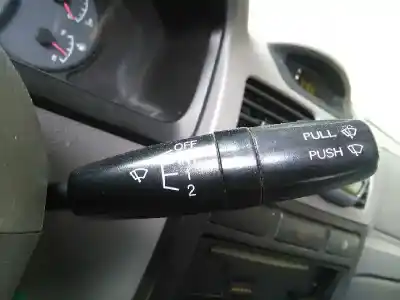 Veículo de Sucata kia rio rs berlina do ano 2004 alimentado a3d