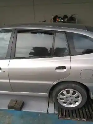 Veículo de Sucata kia rio rs berlina do ano 2004 alimentado a3d