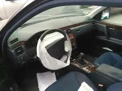 Здавання транспортного засобу mercedes-benz clase e (w210) berlina 200 (210.035) року 1999 потужний m111942