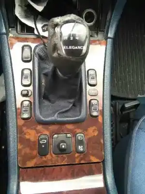 Здавання транспортного засобу mercedes-benz clase e (w210) berlina 200 (210.035) року 1999 потужний m111942