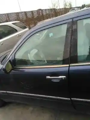 Здавання транспортного засобу mercedes-benz clase e (w210) berlina 200 (210.035) року 1999 потужний m111942