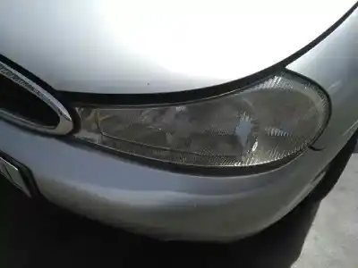 Sloopvoertuig ford mondeo berlina (gd) ambiente van het jaar 1998 aangedreven rfn