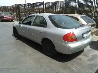 Sloopvoertuig ford mondeo berlina (gd) ambiente van het jaar 1998 aangedreven rfn