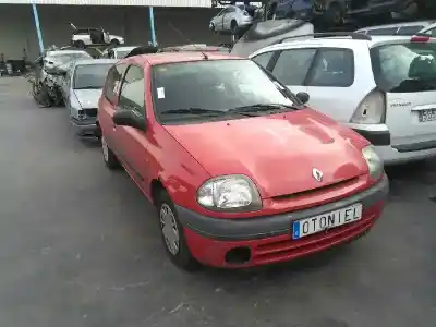 Здавання транспортного засобу renault clio ii fase i (b/cbo) 1.2 року 1998 потужний d7f