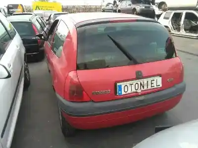 Здавання транспортного засобу renault clio ii fase i (b/cbo) 1.2 року 1998 потужний d7f