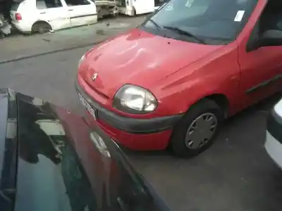 Здавання транспортного засобу renault clio ii fase i (b/cbo) 1.2 року 1998 потужний d7f