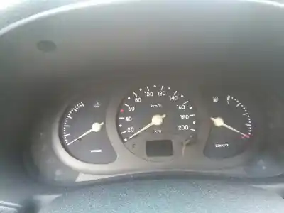Здавання транспортного засобу renault clio ii fase i (b/cbo) 1.2 року 1998 потужний d7f