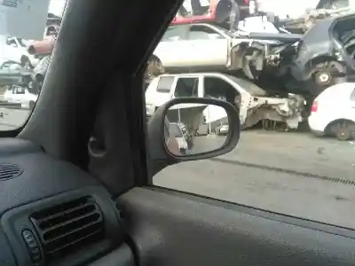 Здавання транспортного засобу renault clio ii fase i (b/cbo) 1.2 року 1998 потужний d7f