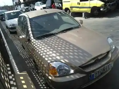 Veículo de Sucata kia rio rs berlina do ano 2003 alimentado a3d