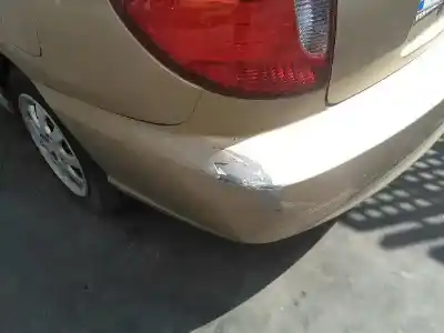 Veículo de Sucata kia rio rs berlina do ano 2003 alimentado a3d