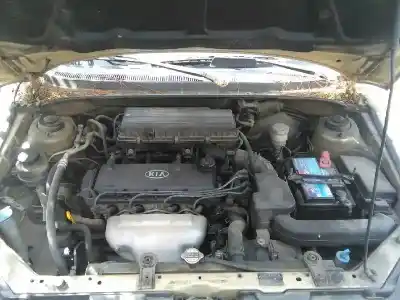 Veículo de Sucata kia rio rs berlina do ano 2003 alimentado a3d