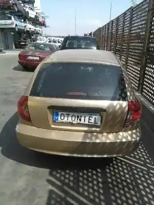 Veículo de Sucata kia rio rs berlina do ano 2003 alimentado a3d