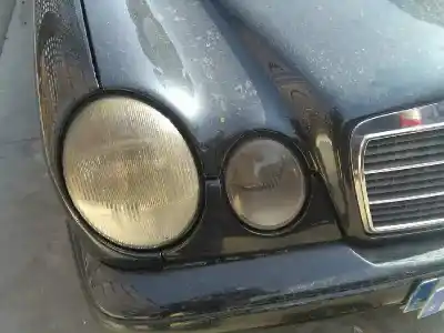 Veicolo di demolizione mercedes-benz clase e (w210) berlina diesel 300 turbodiesel (210.025) dell'anno 2002 alimentato d/606