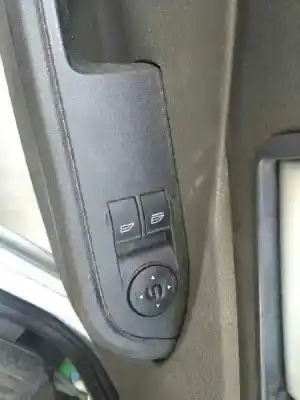 Здавання транспортного засобу ford focus c-max (cap) ghia (d) року 2006 потужний kkda