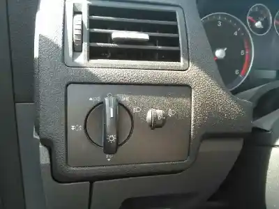 Здавання транспортного засобу ford focus c-max (cap) ghia (d) року 2006 потужний kkda