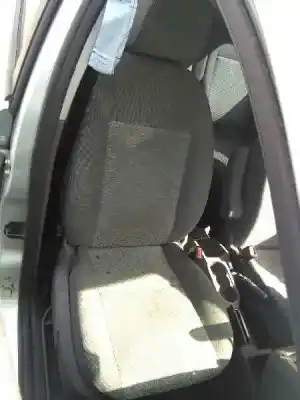 Здавання транспортного засобу ford focus c-max (cap) ghia (d) року 2006 потужний kkda