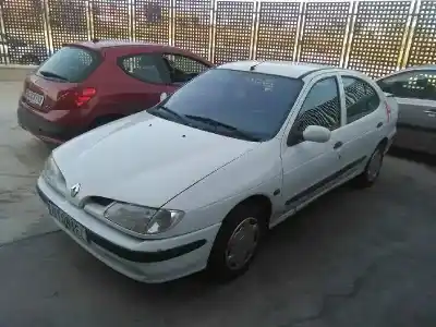 Veículo de Sucata renault megane i classic (la0) 2.0 alize do ano 1999 alimentado f3r