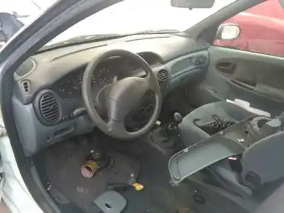 Veículo de Sucata renault megane i classic (la0) 2.0 alize do ano 1999 alimentado f3r