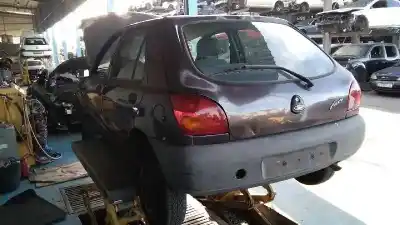 Veículo de Sucata ford fiesta berlina ghia do ano 1996 alimentado j4c