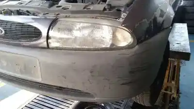 Veículo de Sucata ford fiesta berlina ghia do ano 1996 alimentado j4c